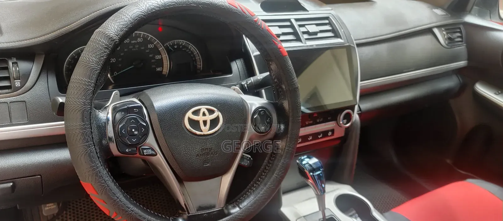 Toyota Camry SE 4dr Sedan (2.5L 4cyl 6A) 2013 Gray