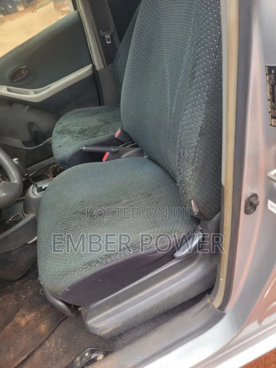 Toyota Vitz 2010 Silver