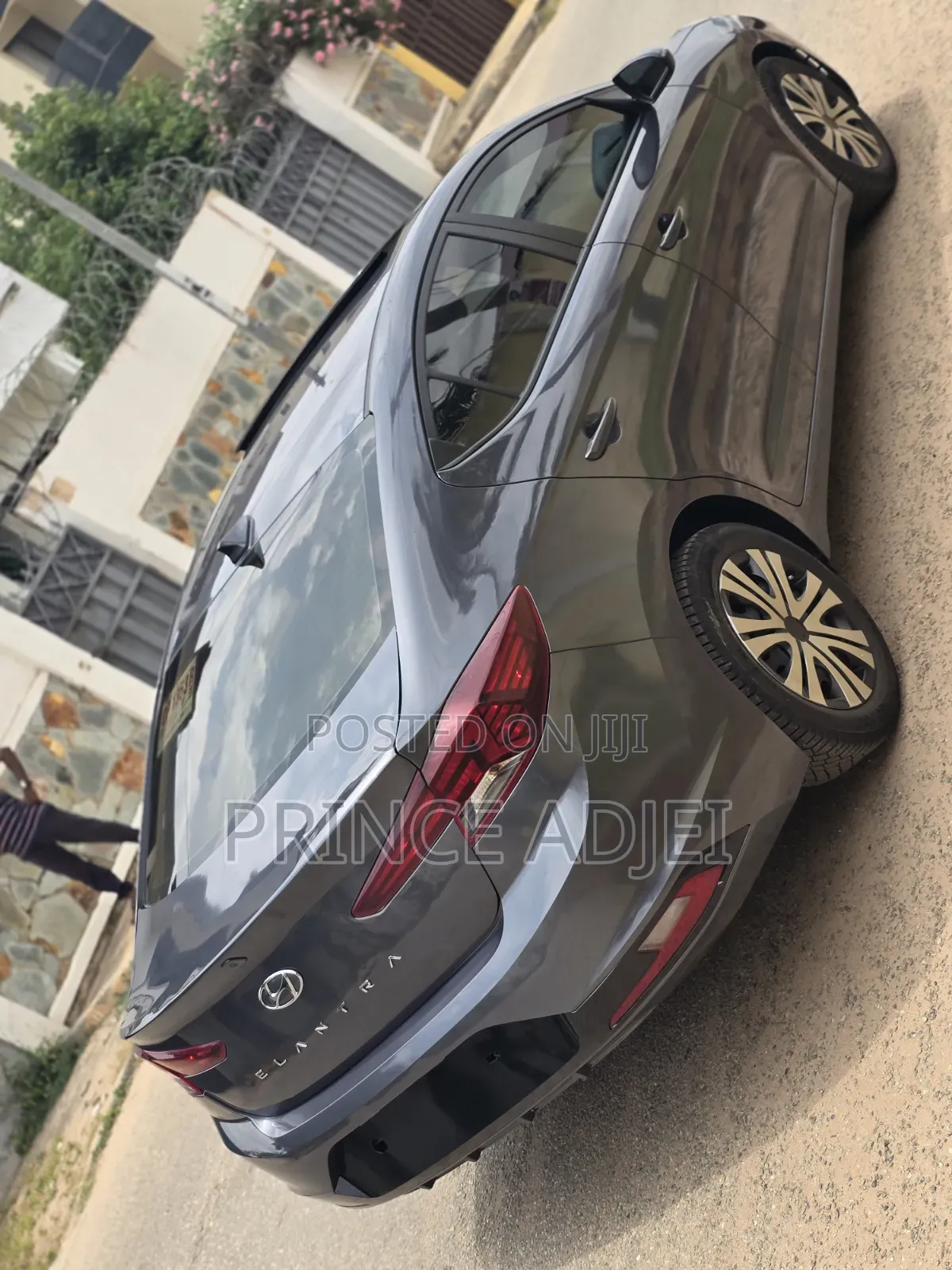 Hyundai Elantra Limited 2020 Gray
