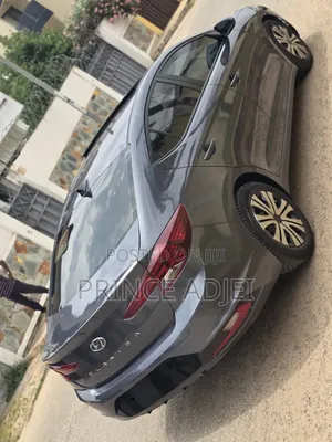 Hyundai Elantra Limited 2020 Gray