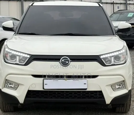 SsangYong Tivoli 2015 White