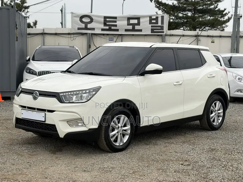 SsangYong Tivoli 2015 White