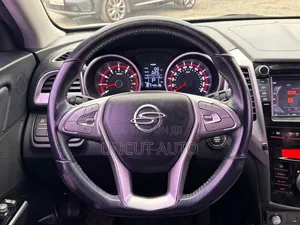 SsangYong Tivoli 2015 White