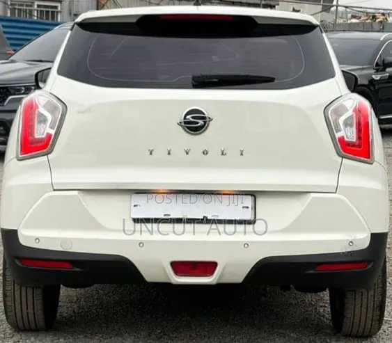 SsangYong Tivoli 2015 White