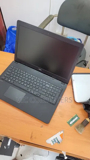 Laptop Dell Latitude 3580 16GB Intel Core i7 SSD 256GB