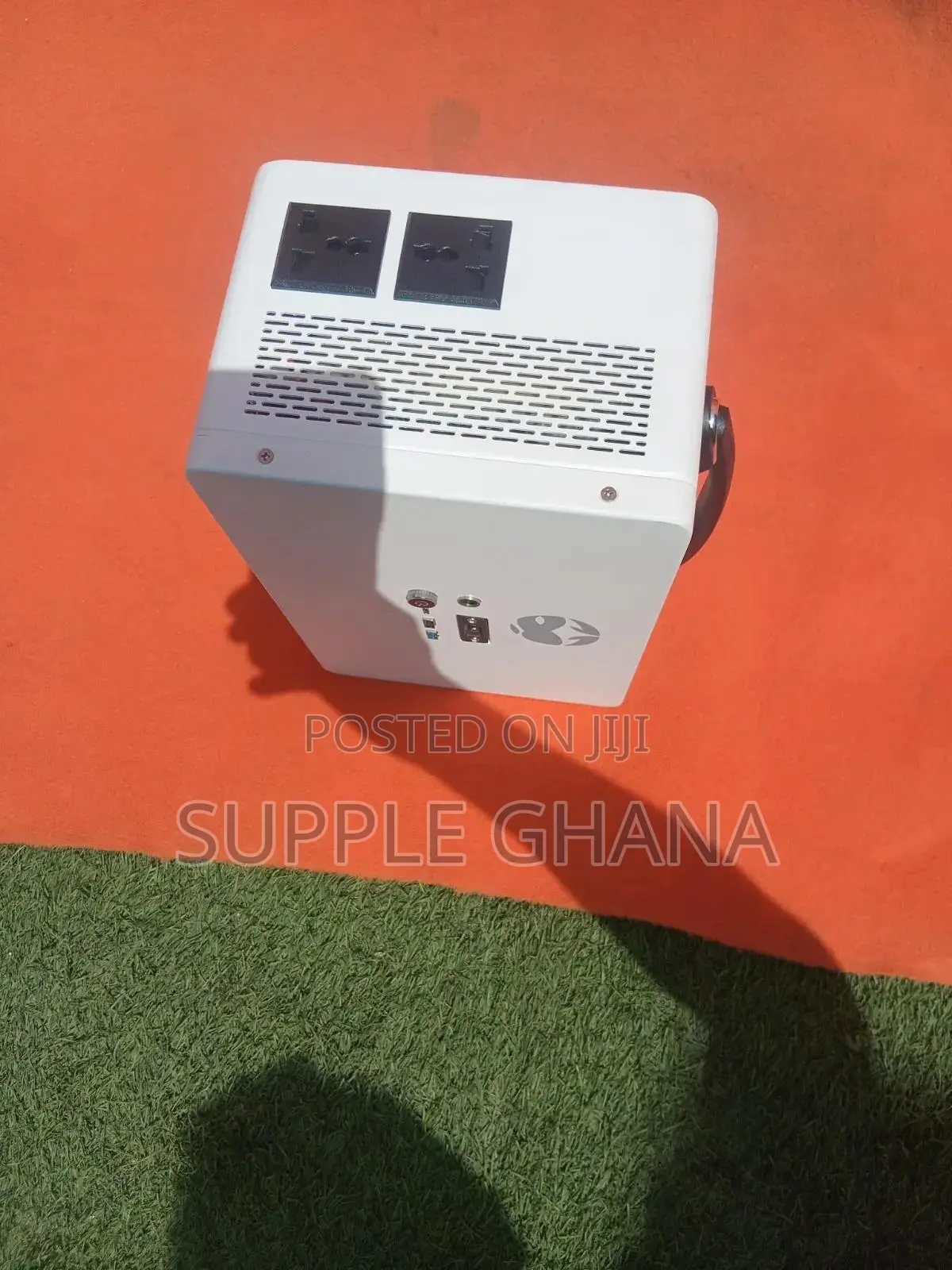 Modern LED Video Projector – Premium Picture Quality for Movies Gaming