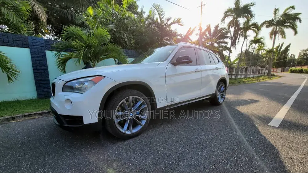 BMW X1 sDrive28i 4dr SUV (2.0L 4cyl Turbo 8A) 2014 White