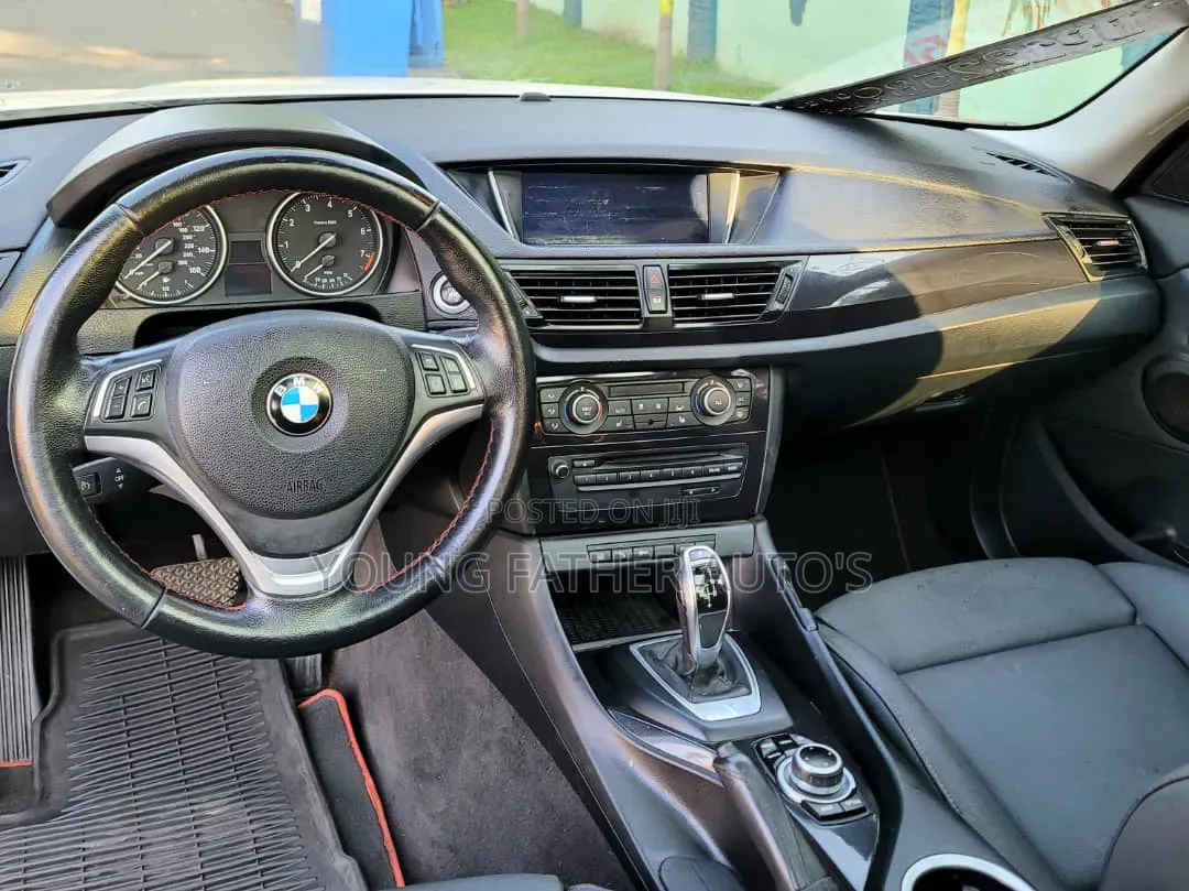 BMW X1 sDrive28i 4dr SUV (2.0L 4cyl Turbo 8A) 2014 White