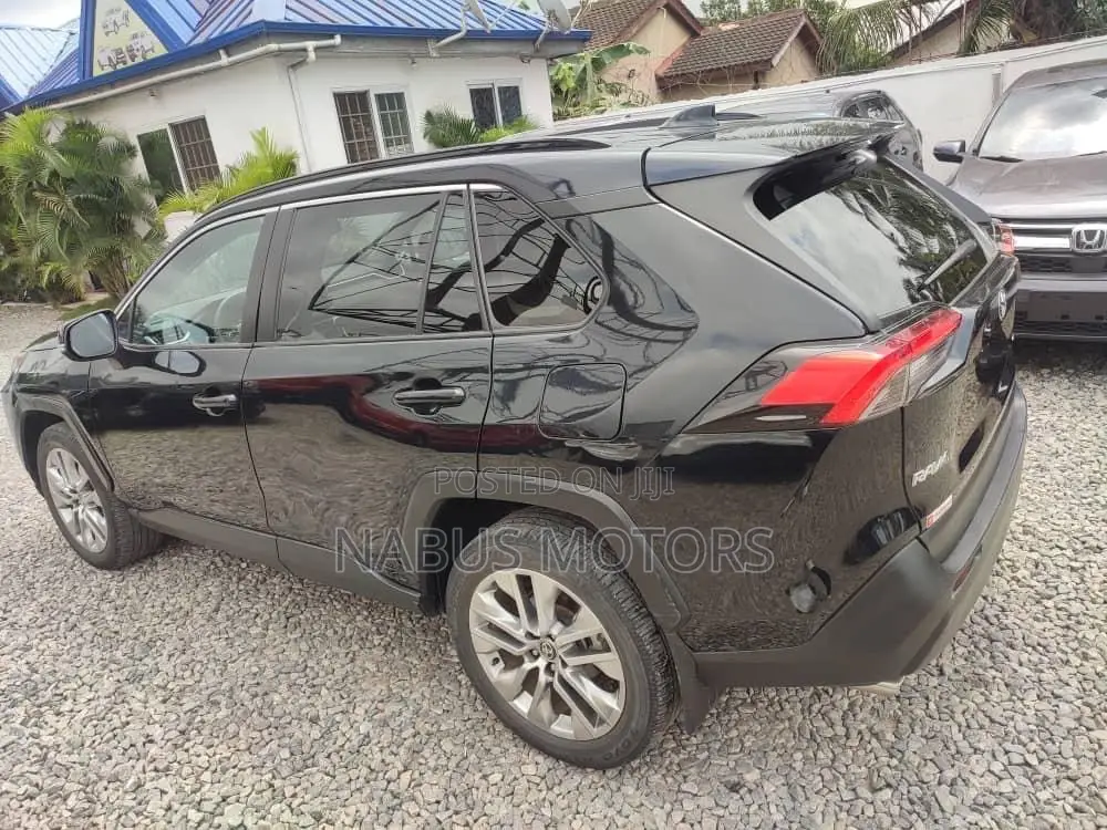 Toyota RAV4 XLE AWD 2024 Gray