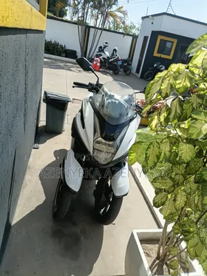 Yamaha 2020 White