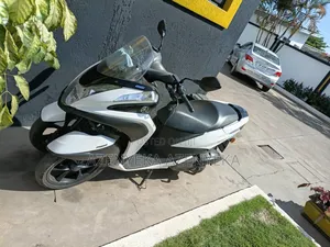 Yamaha 2020 White