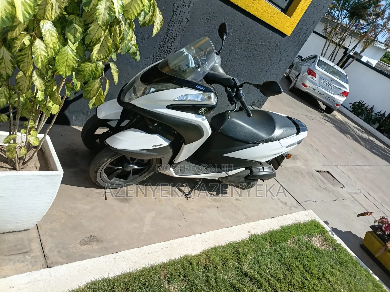 Yamaha 2020 White