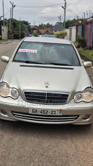 Mercedes-Benz C240 2005 Gray