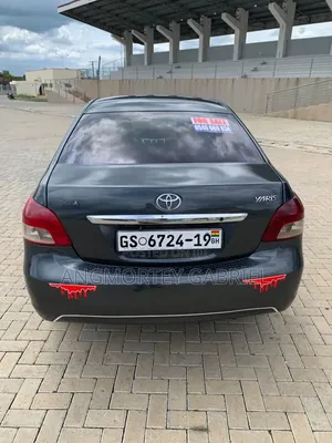 Toyota Yaris 2010 Black