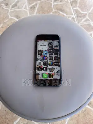 Apple iPhone SE (2022) 64 GB Graphite