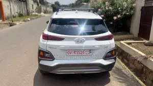 Hyundai Kona Limited 2021 White