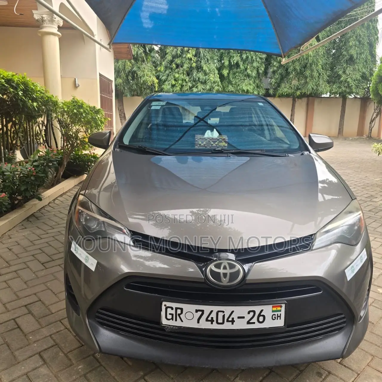 Toyota Corolla LE 4dr Sedan (1.8L 4cyl CVT) 2017 Brown