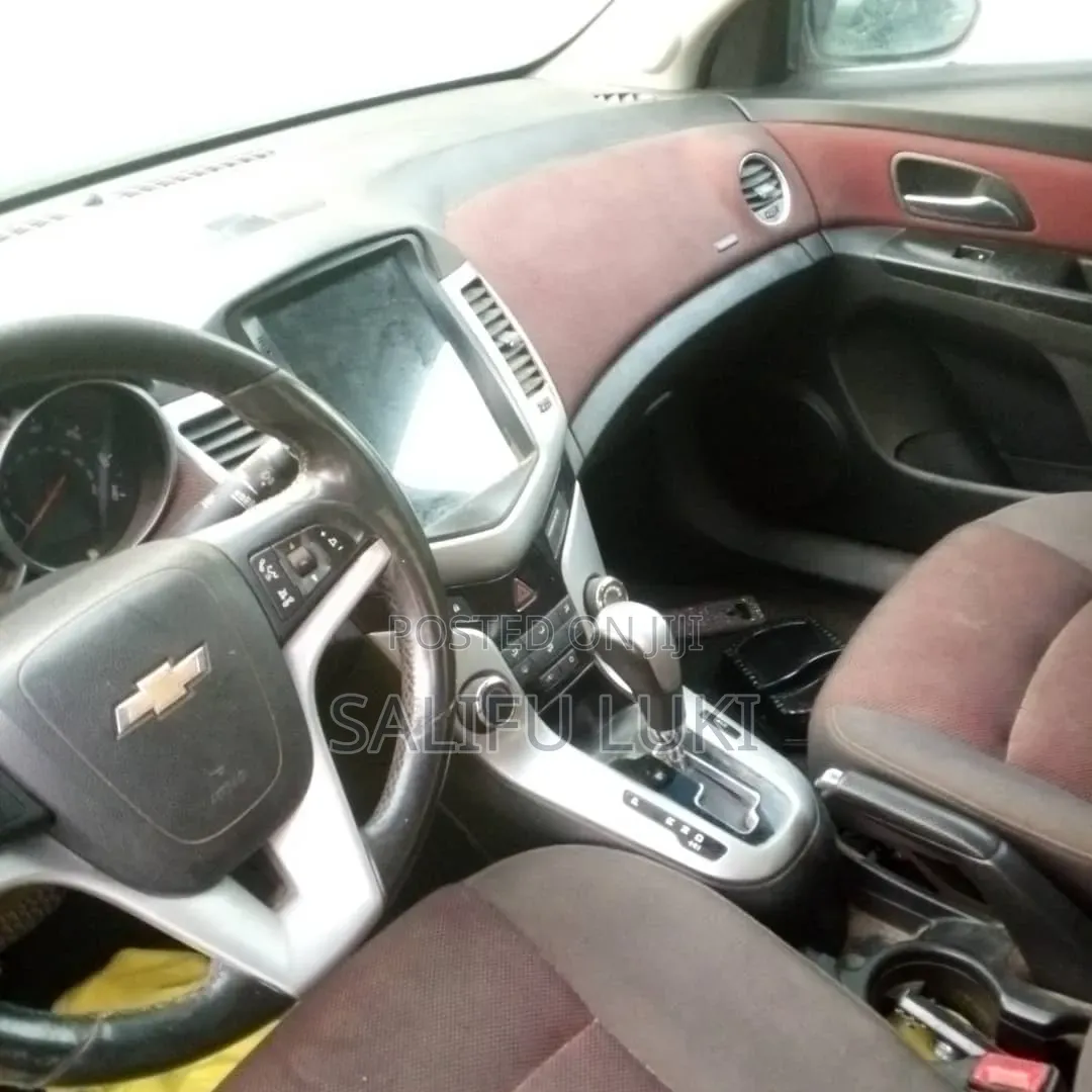 Chevrolet Cruze 1LT 4dr Sedan (1.4L 4cyl Turbo 6A) 2014 White