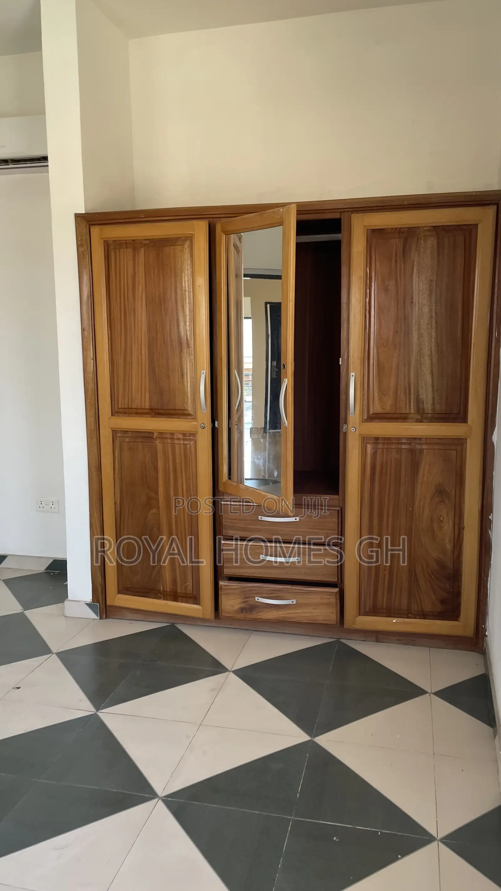 2bdrm Apartment in Royal Homes Gh, East Legon for rent