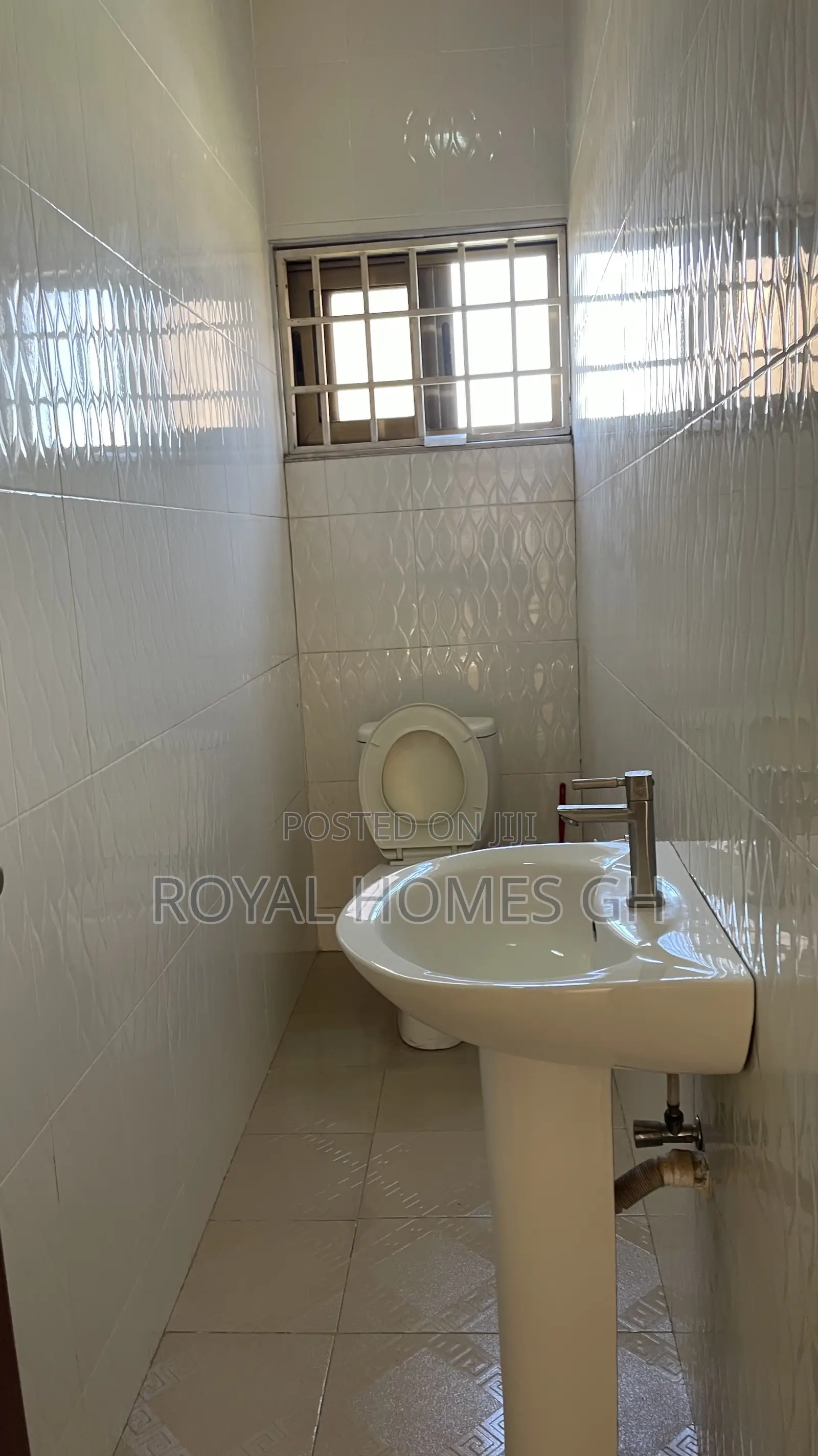 2bdrm Apartment in Royal Homes Gh, East Legon for rent