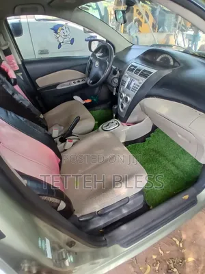 Toyota Belta 2006 Silver