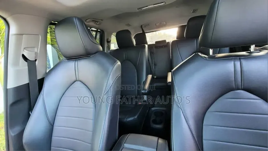 Toyota Highlander XLE 2022 Black