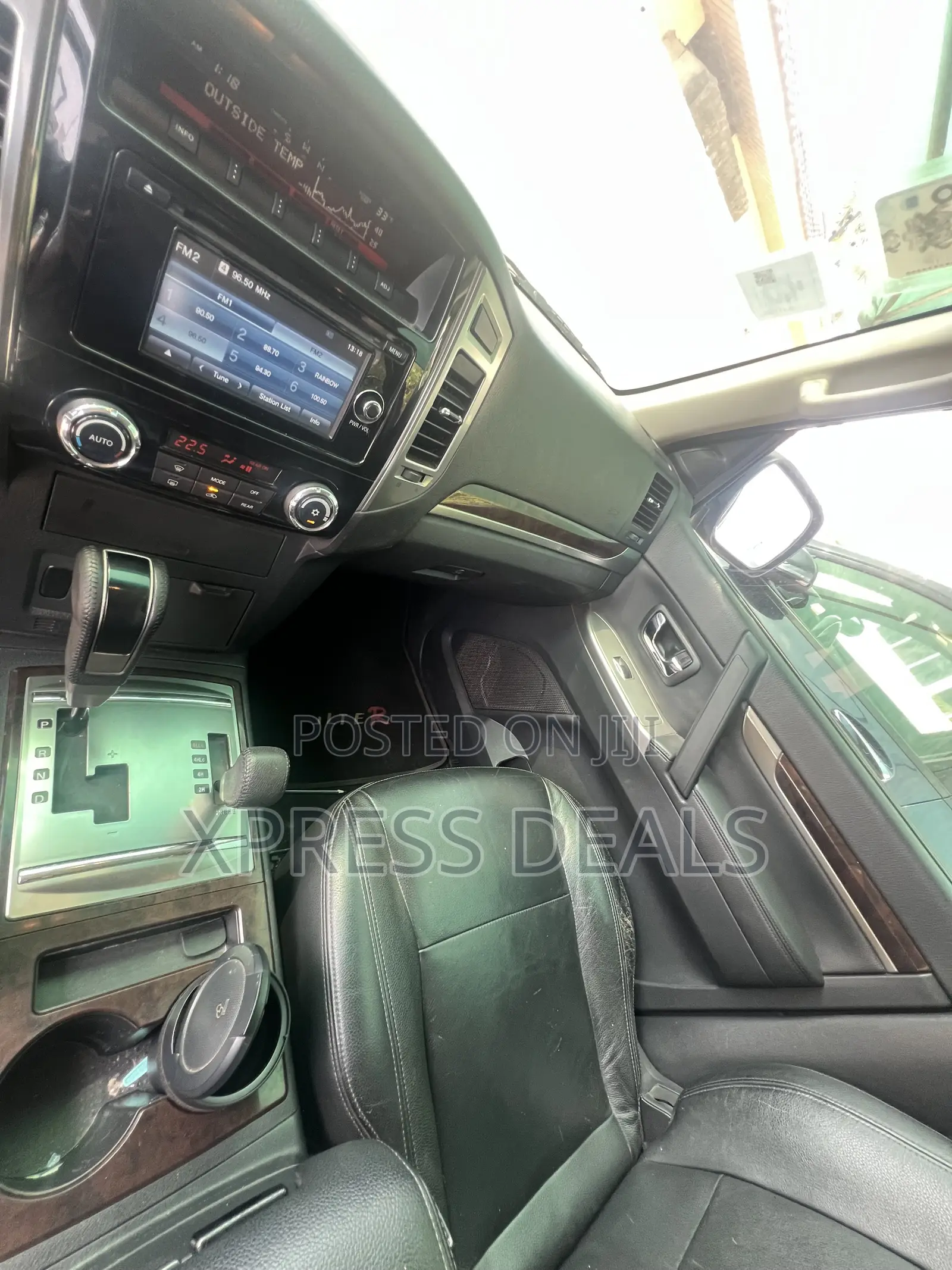 Mitsubishi Pajero V90 3.0 V6 GLS/GLX 2015 Brown