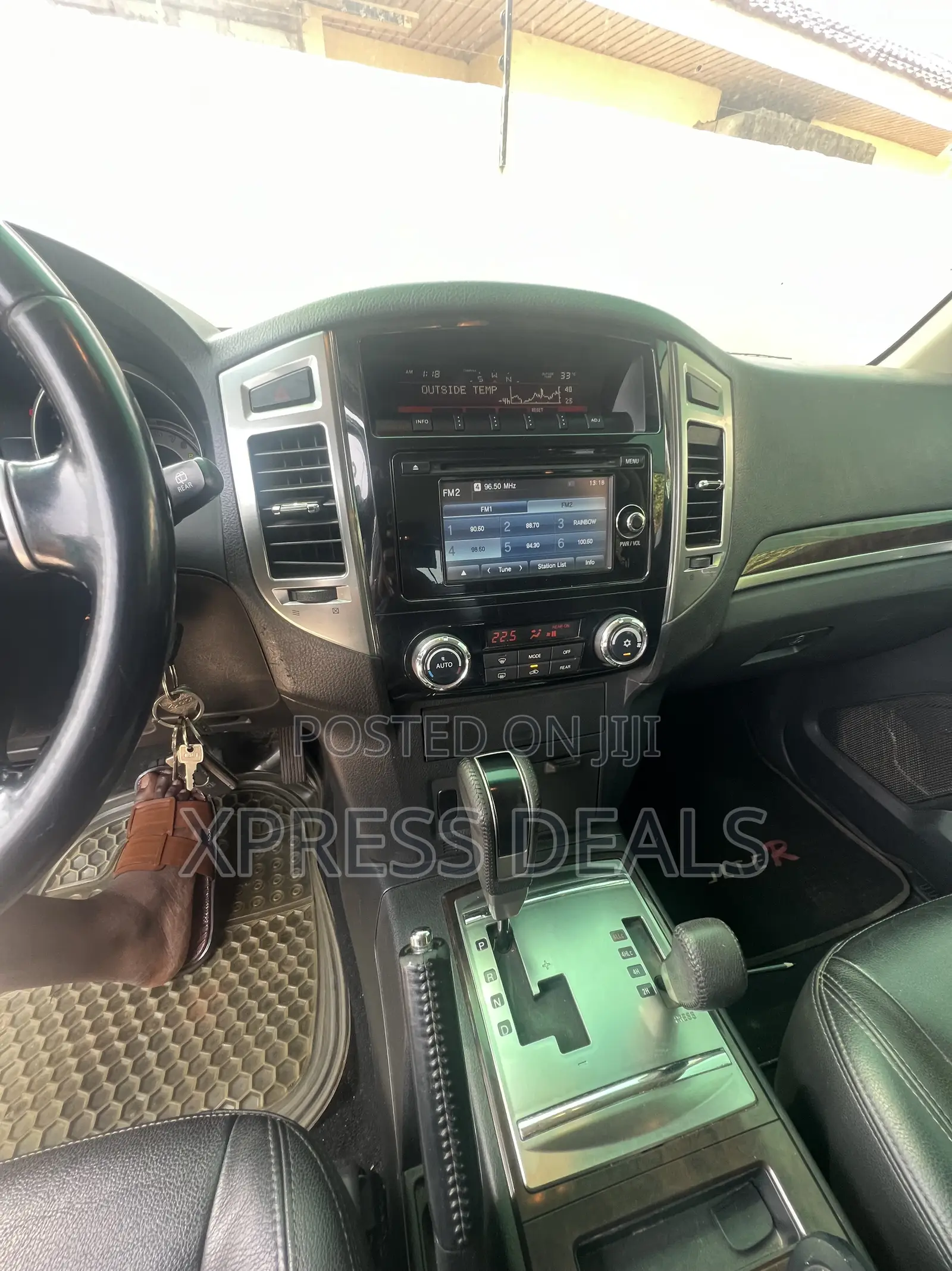 Mitsubishi Pajero V90 3.0 V6 GLS/GLX 2015 Brown