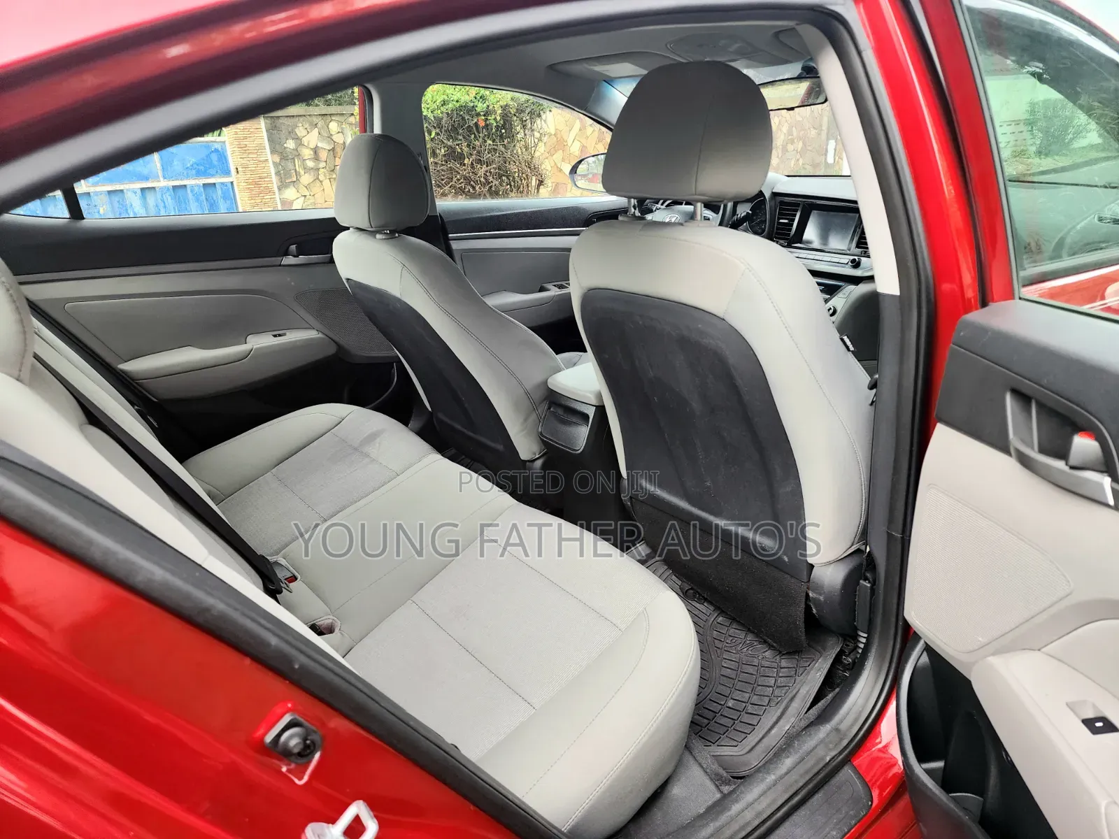 Hyundai Elantra SE Sedan FWD (2.0L 4cyl 6M) 2017 Red