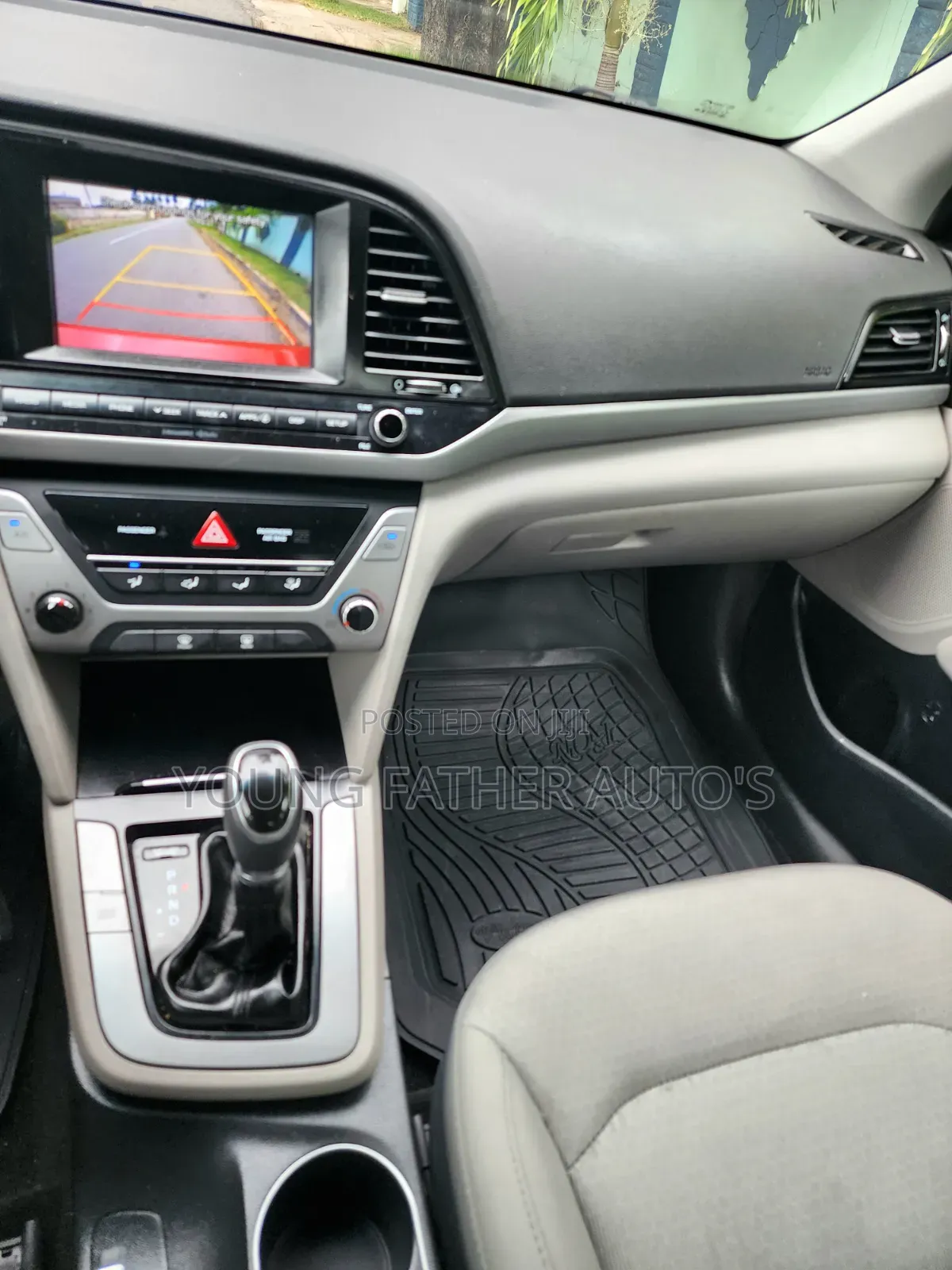 Hyundai Elantra SE Sedan FWD (2.0L 4cyl 6M) 2017 Red