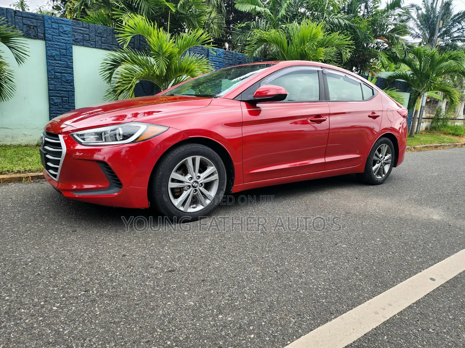 Hyundai Elantra SE Sedan FWD (2.0L 4cyl 6M) 2017 Red