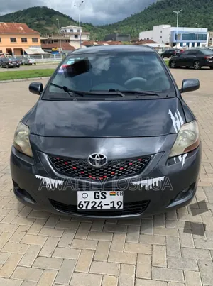 Toyota Yaris 2010 Black