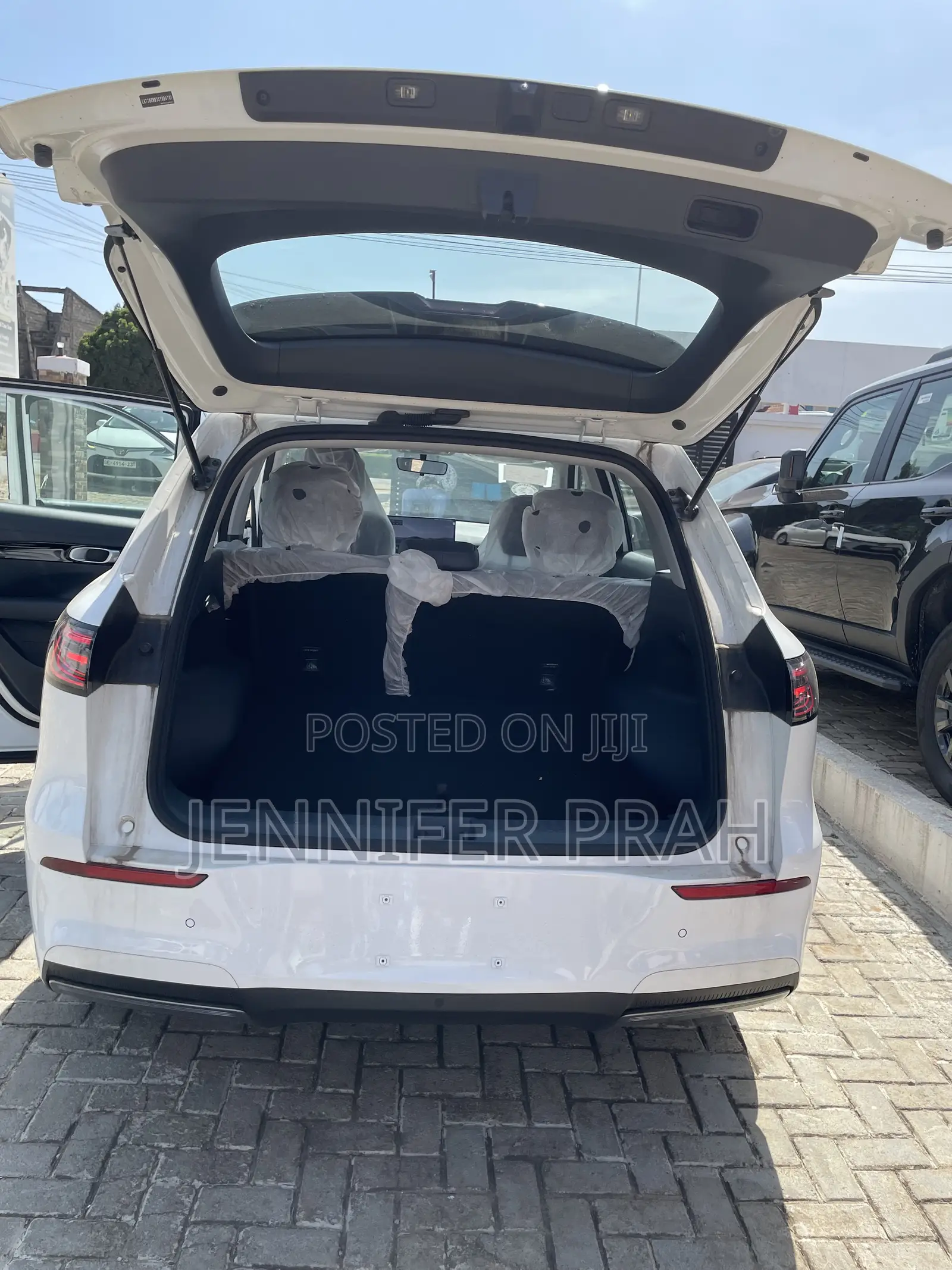 Changan UNI-K 1.5 Hybrid FWD 2023 White