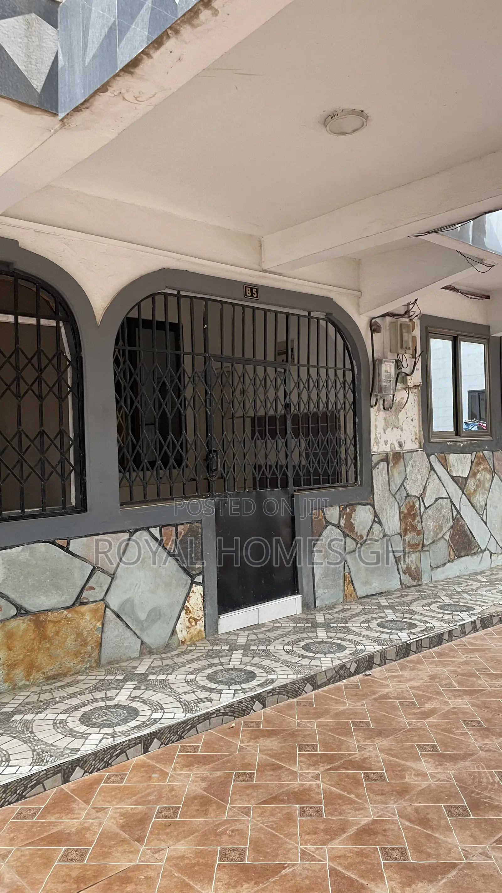 1bdrm Apartment in Royal Homes Gh, East Legon for rent