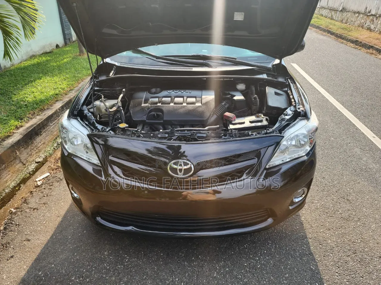Toyota Corolla LE Special Edition 4dr Sedan (1.8L 4cyl 4A) 2013 Black