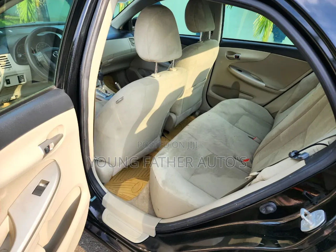 Toyota Corolla LE Special Edition 4dr Sedan (1.8L 4cyl 4A) 2013 Black