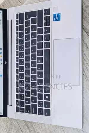 New Laptop HP Elitebook 830 G11 8GB Intel Core i5 SSD 256GB
