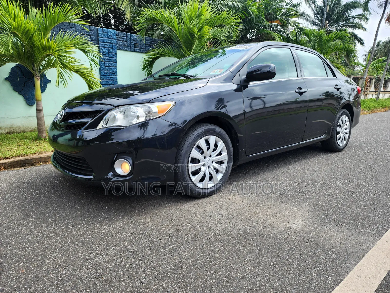 Toyota Corolla LE Special Edition 4dr Sedan (1.8L 4cyl 4A) 2013 Black