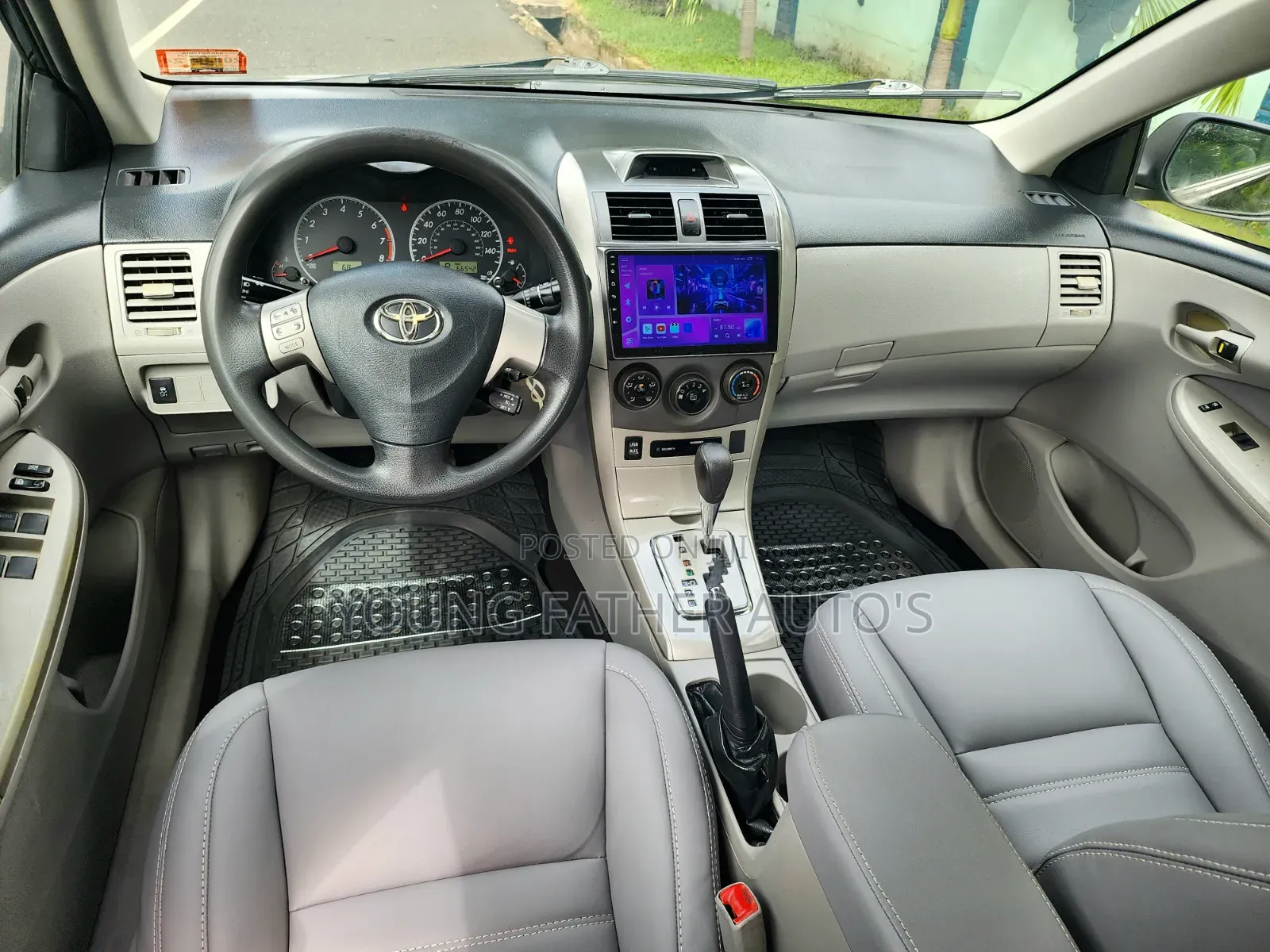 Toyota Corolla LE Special Edition 4dr Sedan (1.8L 4cyl 4A) 2013 Black