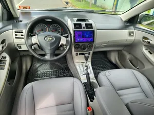 Toyota Corolla LE Special Edition 4dr Sedan (1.8L 4cyl 4A) 2013 Black