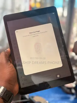 Apple iPad 10.2 (2021) 64 GB Black