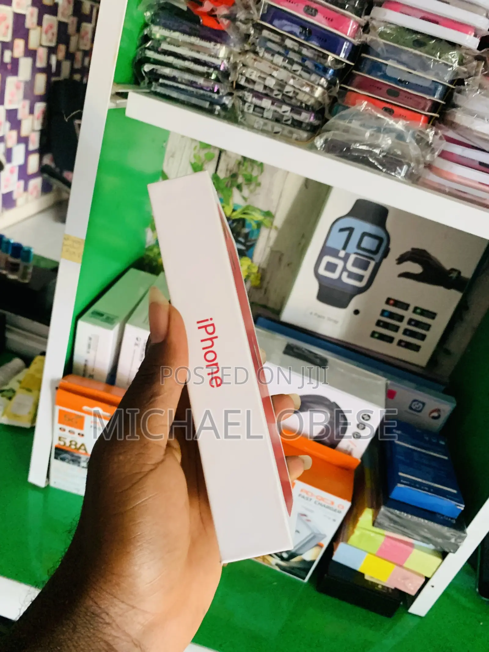 New Apple iPhone 13 128 GB Red