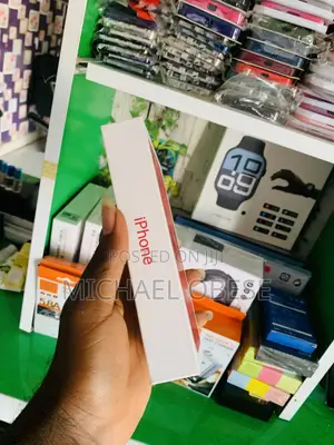 New Apple iPhone 13 128 GB Red