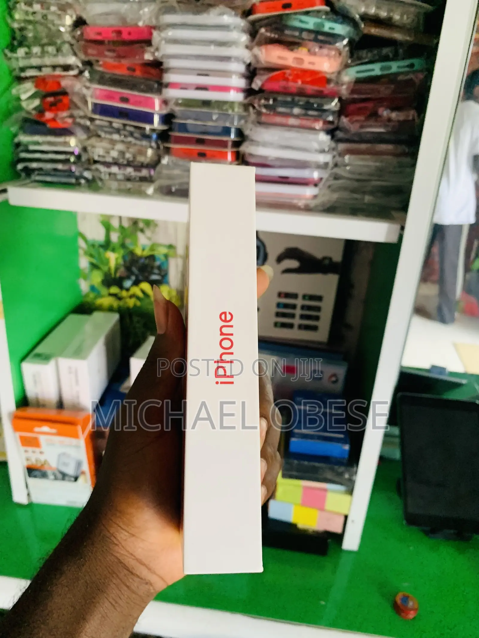 New Apple iPhone 13 128 GB Red