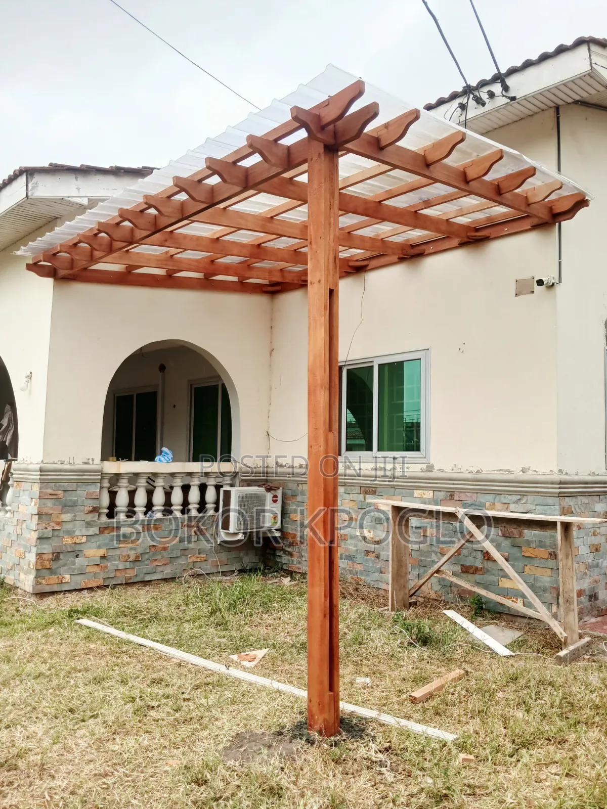 Ppergola Man Is Available and Spraying Works to Call Us Now