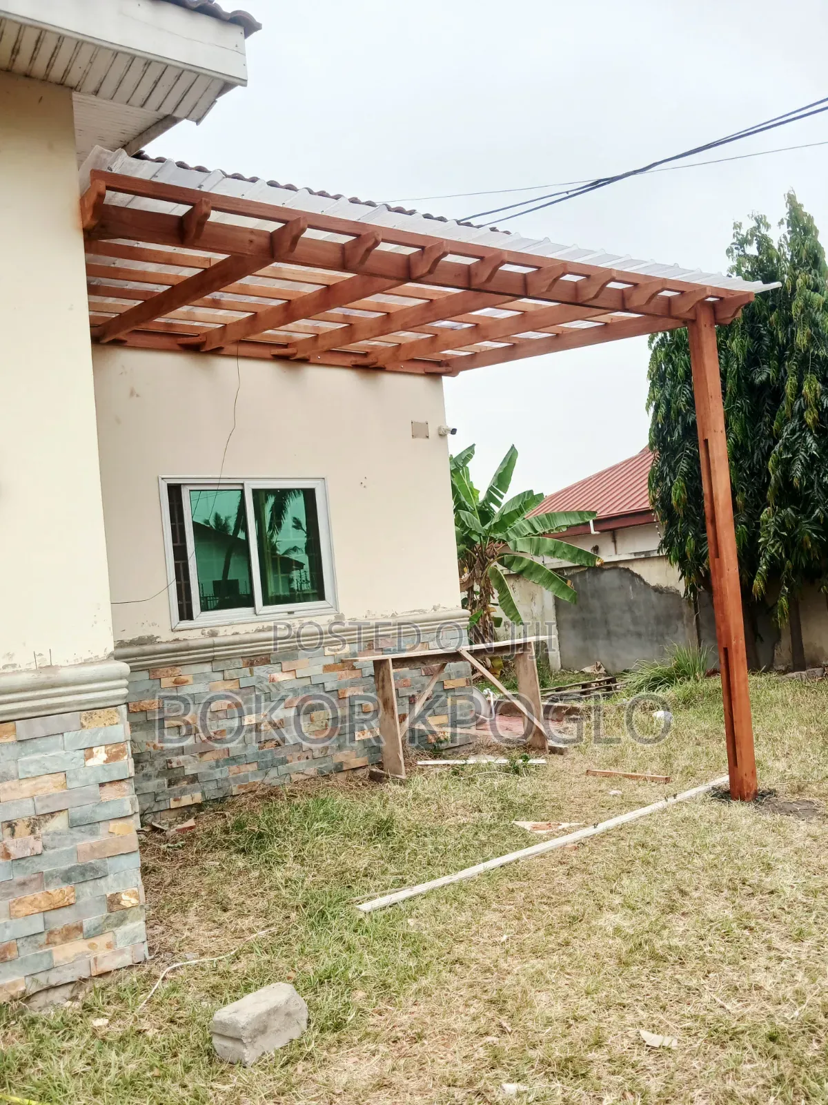 Ppergola Man Is Available and Spraying Works to Call Us Now