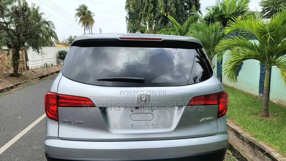 Honda Pilot EX 4dr SUV 4WD (3.5L 6cyl 5A) 2017 Gray