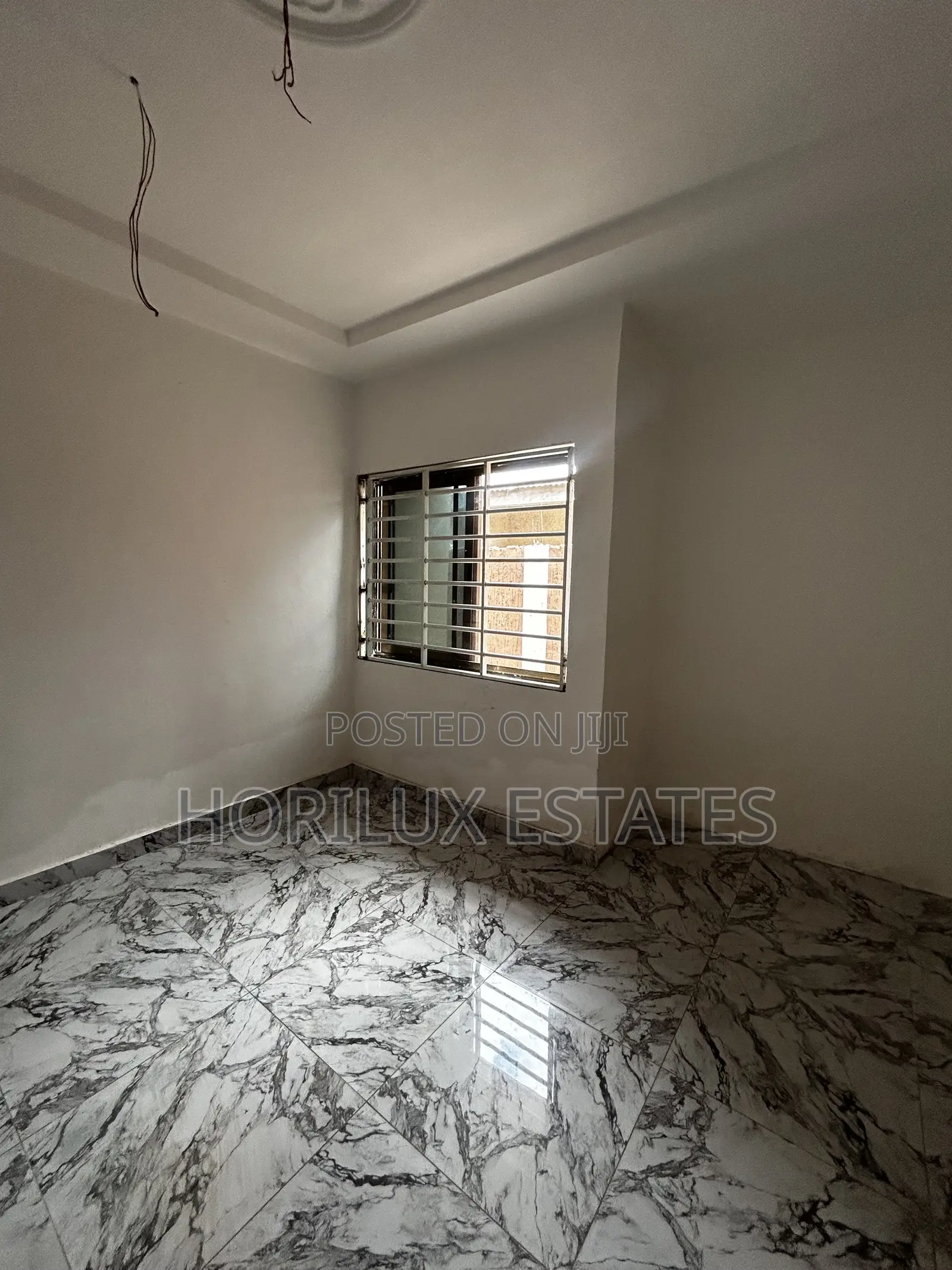 4bdrm Bungalow in Santa Maria Washing for sale