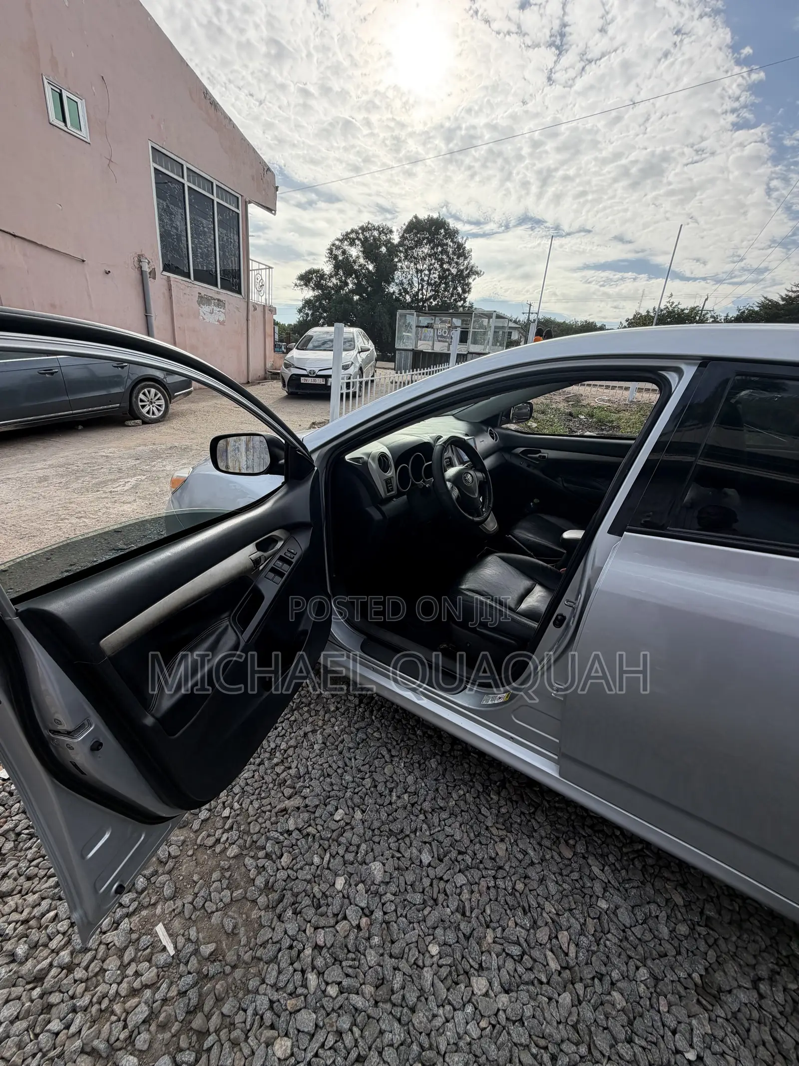 Toyota Matrix L Hatchback FWD (1.8L 4cyl) 2014 Silver