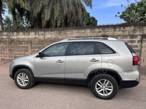 Kia Sorento LX 4dr SUV (2.4L 4cyl 6A) 2014 Silver